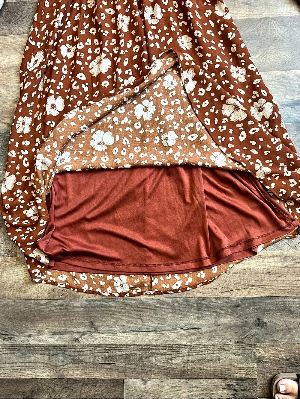 EVERELY Floral Maxi Dress Brown & White Medium